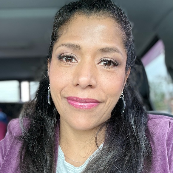 Meet your Posh Ambassador Maria - Picture 10 of 12